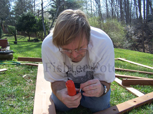 060402_dad-swingset.jpg