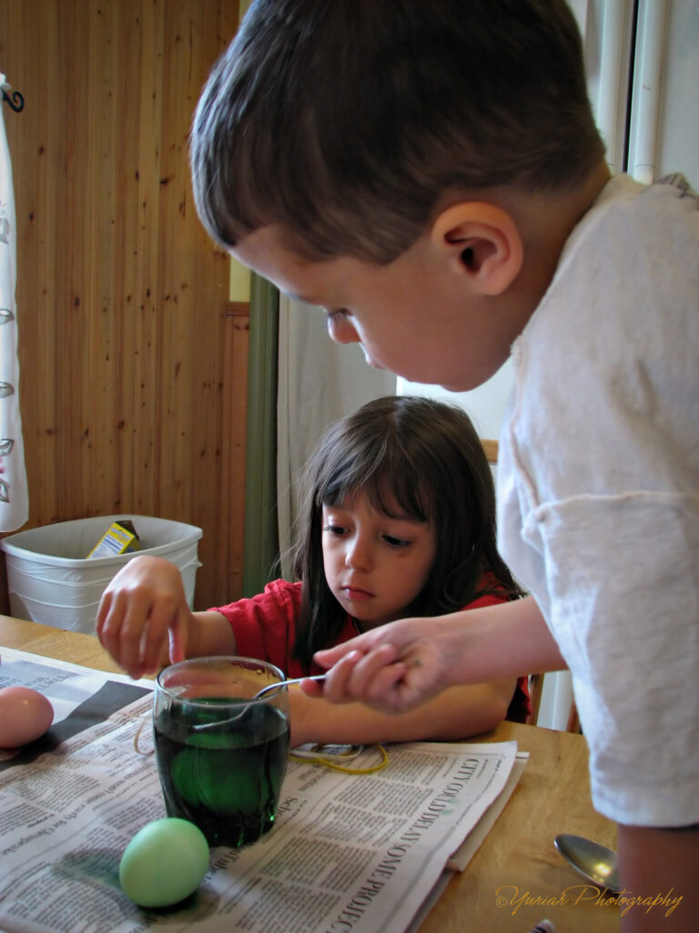 Dyeing Eggs