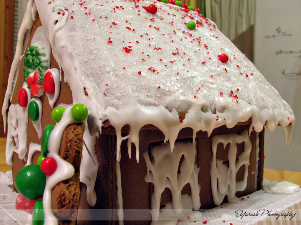 Gingerbread house – side