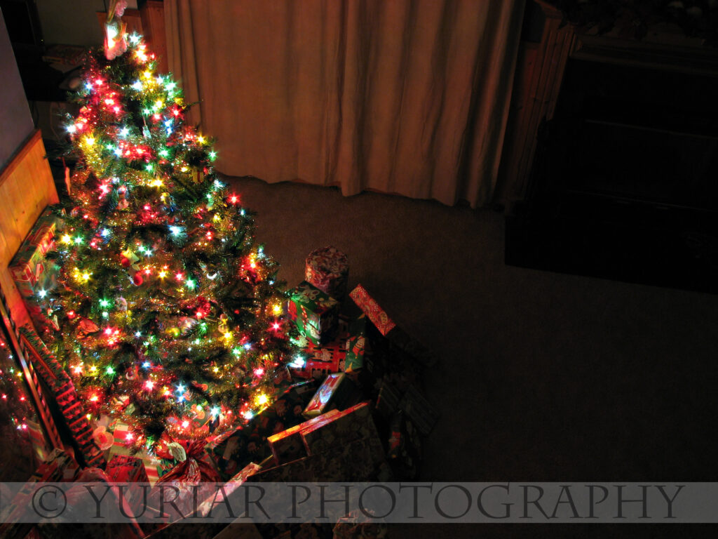 “San’a Claus been here! San’a Claus been here!”